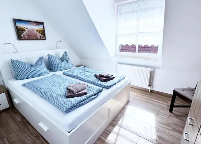Neu! Susann Am Badesee Nähe Nordsee Aurich (Ostfriesland)