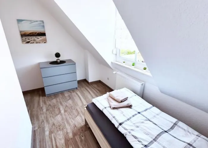 Neu! Susann Am Badesee Nähe Nordsee Aurich (Ostfriesland)
